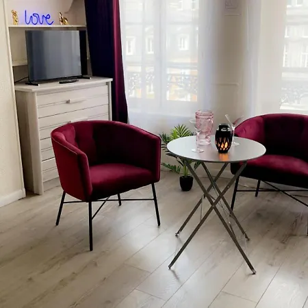 Hyper Centre, Remparts, Vieille , Cosy, Possible Faire A Pieds Apartment *