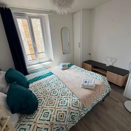 Hyper Centre, Remparts, Vieille , Cosy, Possible Faire à Pieds *