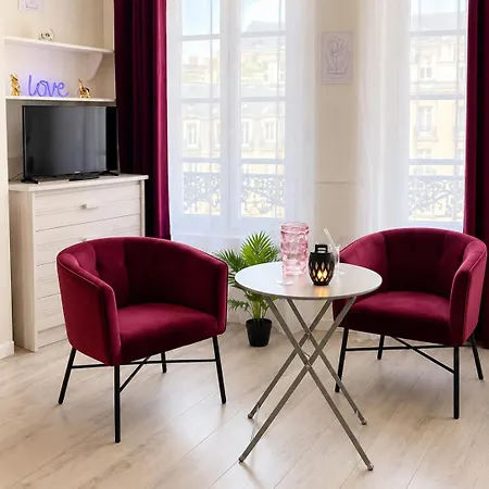 Hyper Centre, Remparts, Vieille , Cosy, Possible Faire A Pieds Apartment *