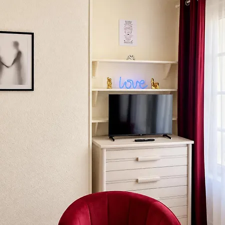 Apartment Hyper Centre, Remparts, Vieille , Cosy, Possible Faire A Pieds *